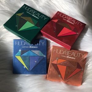 4 Huda Beauty Obsessions Eyeshadow palettes